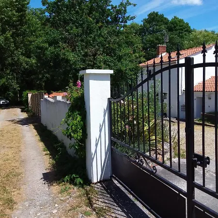 Chambres De La Beusse Отель типа 